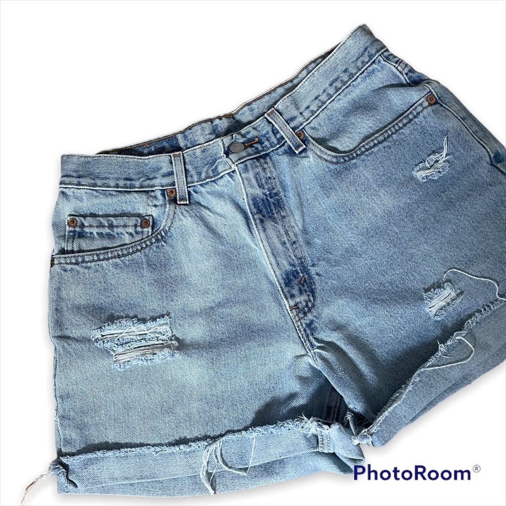 SOLD. Levi’s | Vintage distressed jean shorts - Picture 3 of 9